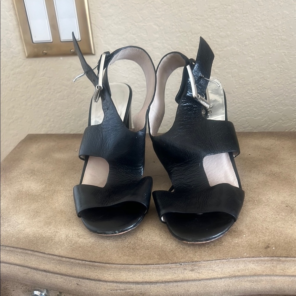MICHAEL Michael Kors Black Heels with Chunky Block Heel and Slingback Design